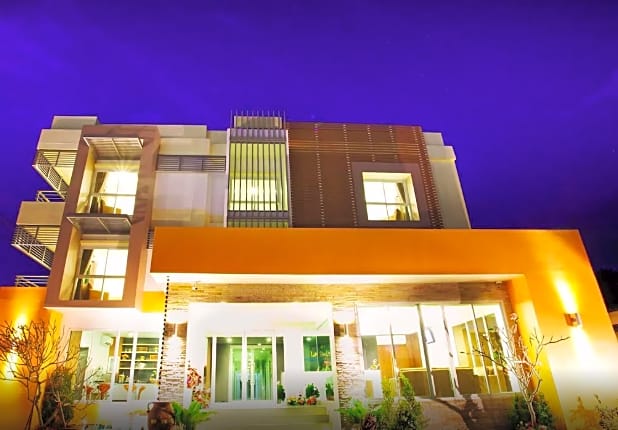 La Belle Hotel