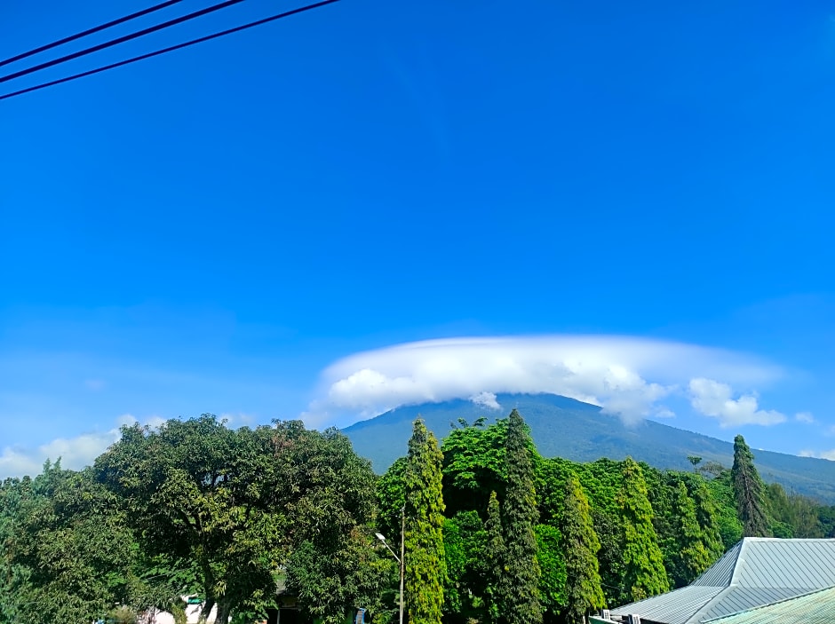 Ayong M Linggarjati Hotel