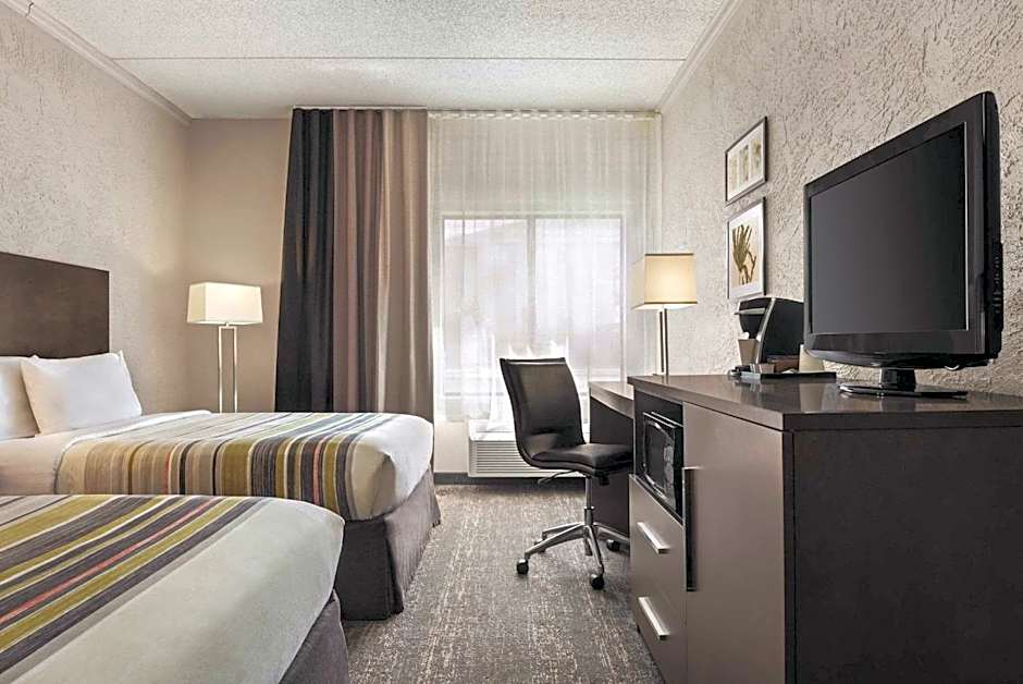 Country Inn & Suites by Radisson, Mt. Pleasant-Racine West, WI