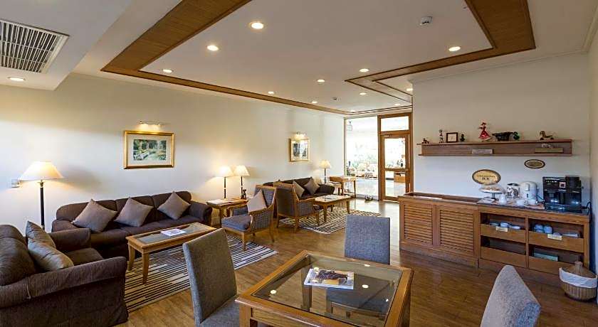 Classic Kameo Hotel and Serviced Apartments Sriracha