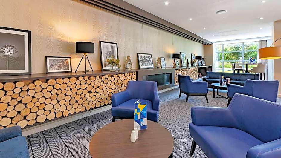Holiday Inn Express Leigh - Sports Village By IHG