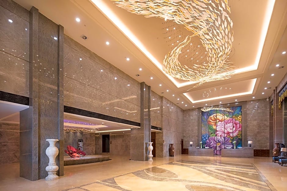 Ramada Plaza by Wyndham Yueyang Linxiang