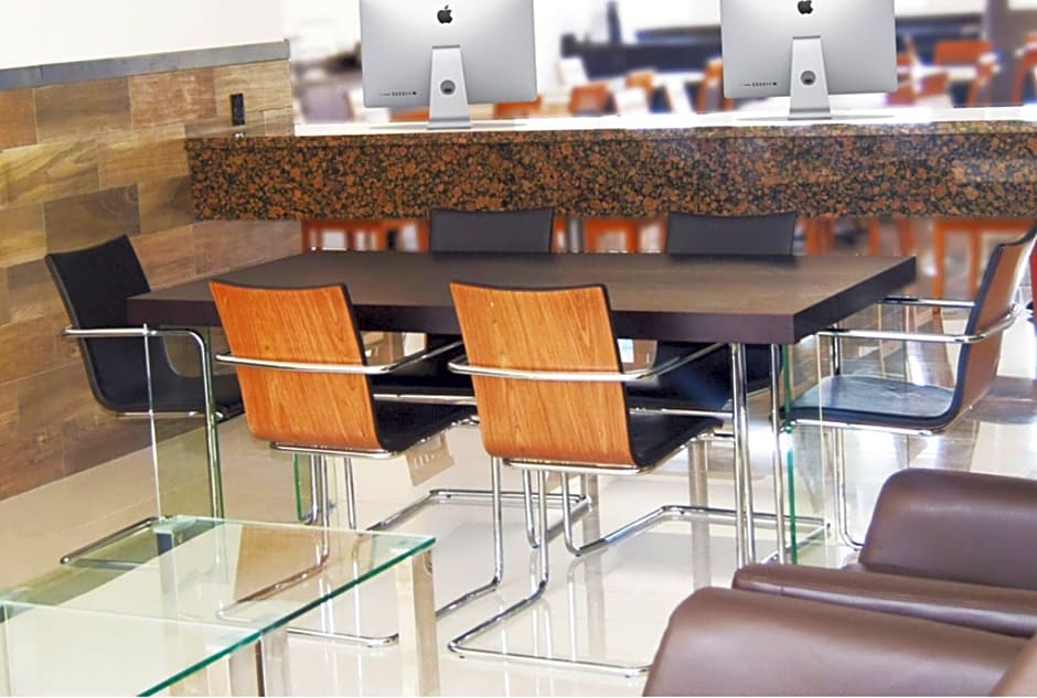 Beverly Hills: Hotel & Business