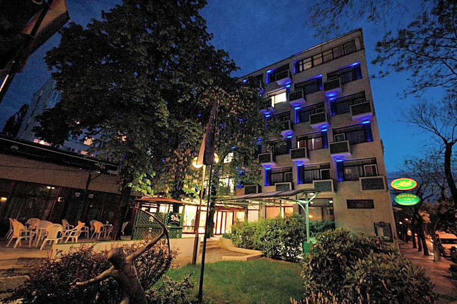 Benczur Hotel