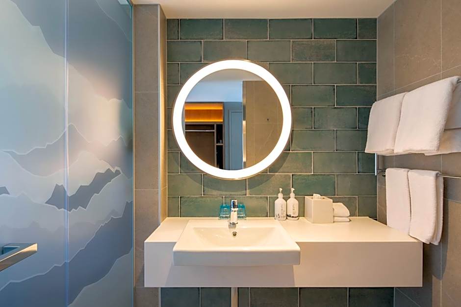 Holiday Inn Express And Suites Queenstown By IHG