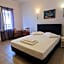 Hera Hotel