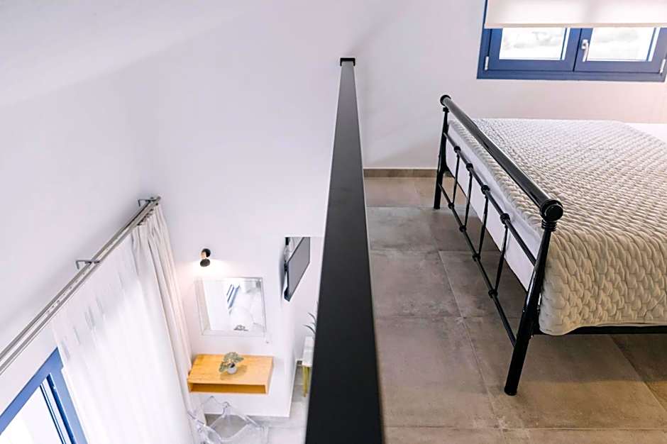 BLUE STONE Luxury Suites