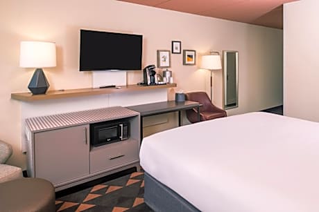 Standard King Room