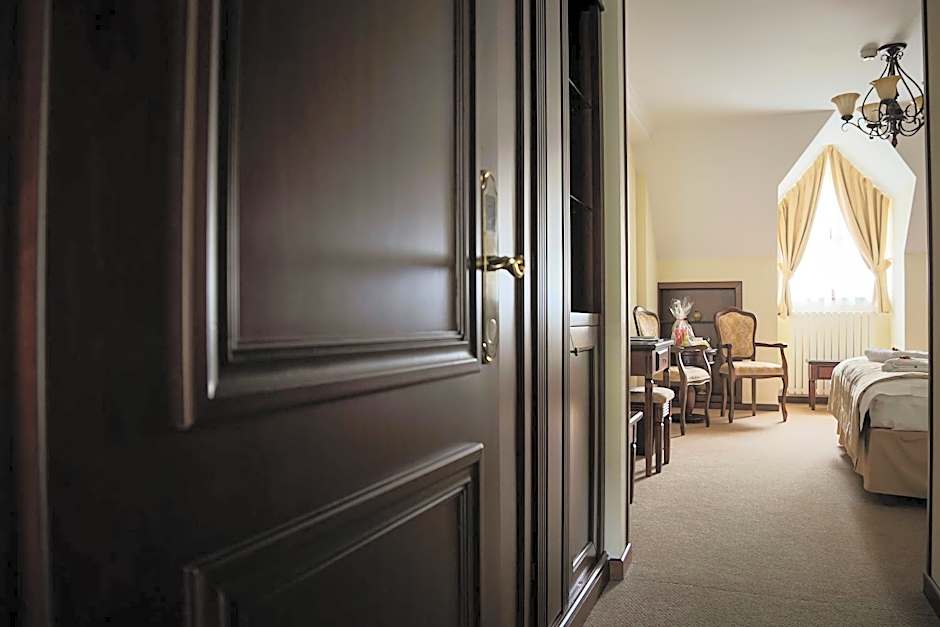 Hotel Foisorul cu Flori