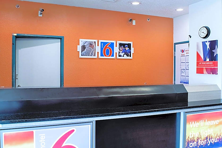 Motel 6-Seymour, IN - North