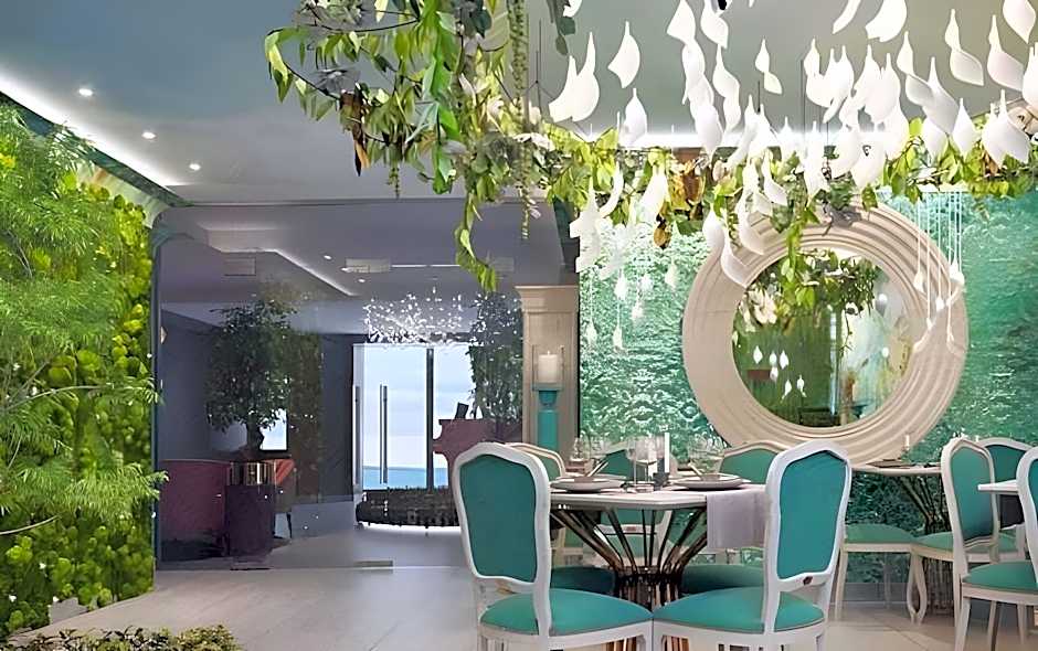 Newquay Beach Hotel by Sunday