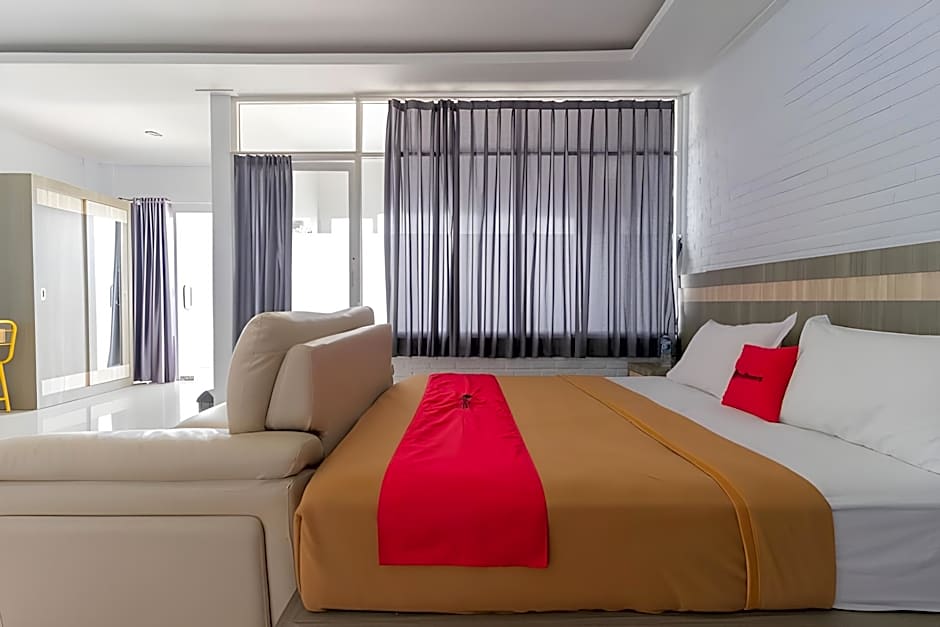 RedDoorz Plus @ Vantas Hotel Parbaba