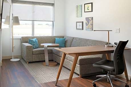 1 Bedroom Suite, 1 King, Sofa bed