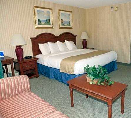 Baymont by Wyndham Kalamazoo West