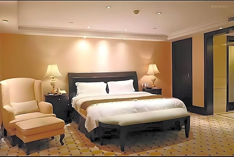 Royal Mediterranean Hotel