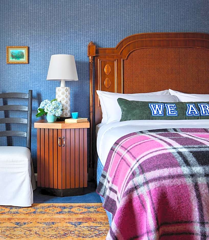 Graduate By Hilton State College