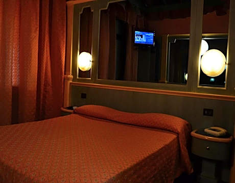 Double Room - Ground Floor