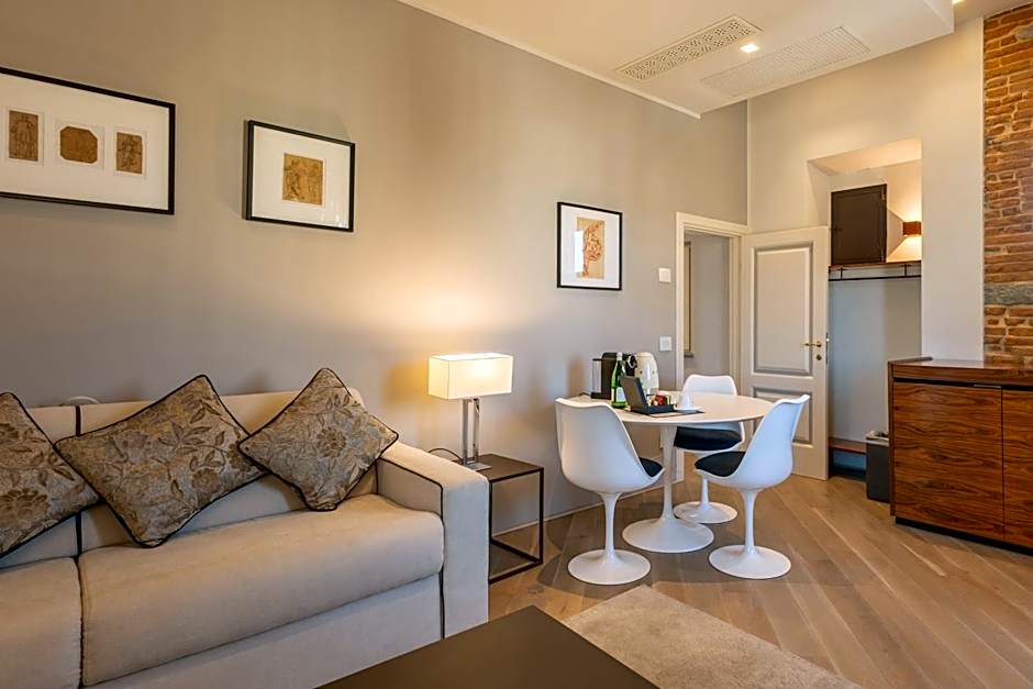 Donati Luxury Tower Suites