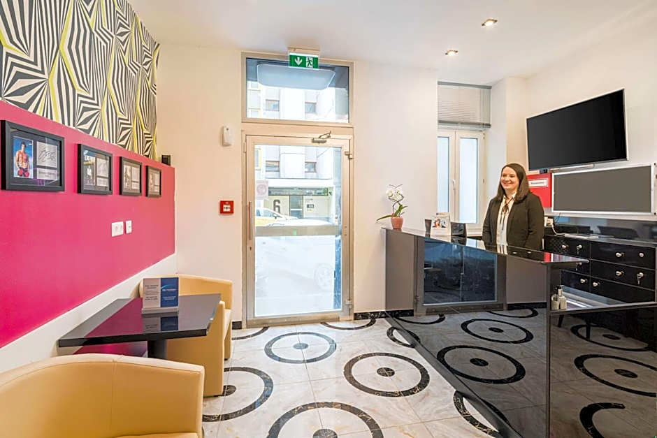 Best Western Plus Celebrity Suites