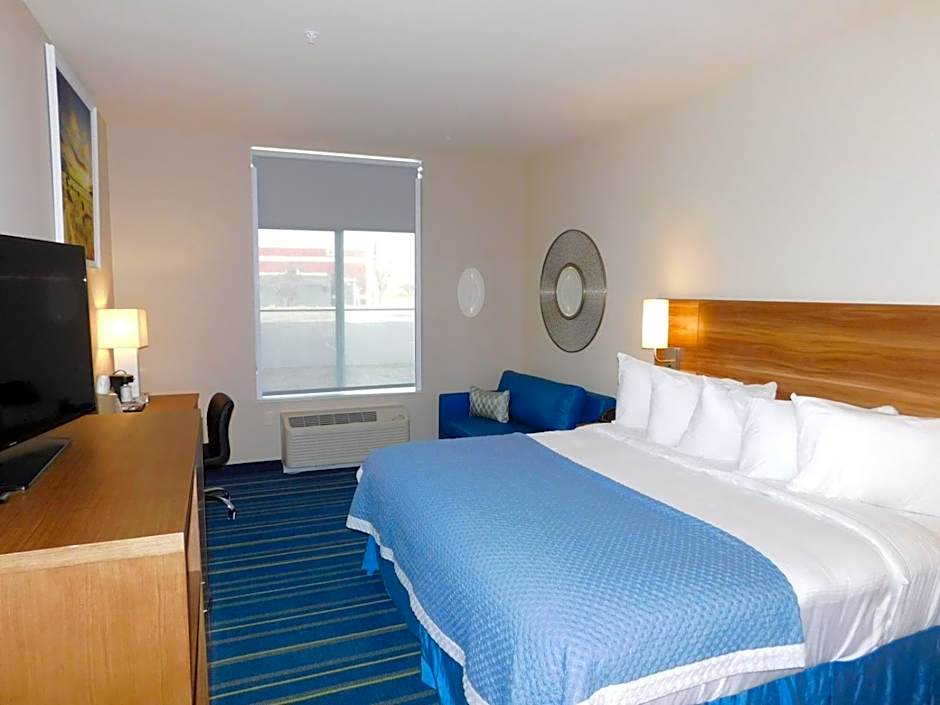 Days Inn & Suites by Wyndham Kearney NE