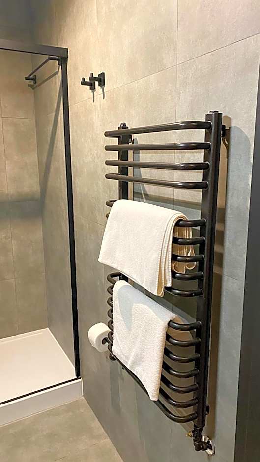 Zajazd Valentino / Listopadowa 55