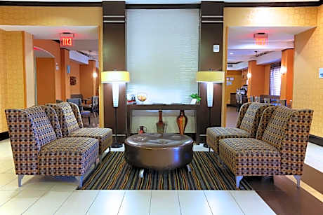 Holiday Inn Express Hotel & Suites Dallas West By IHG