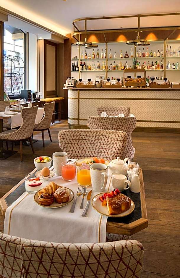 Rochester Champs-Elysees Hotel