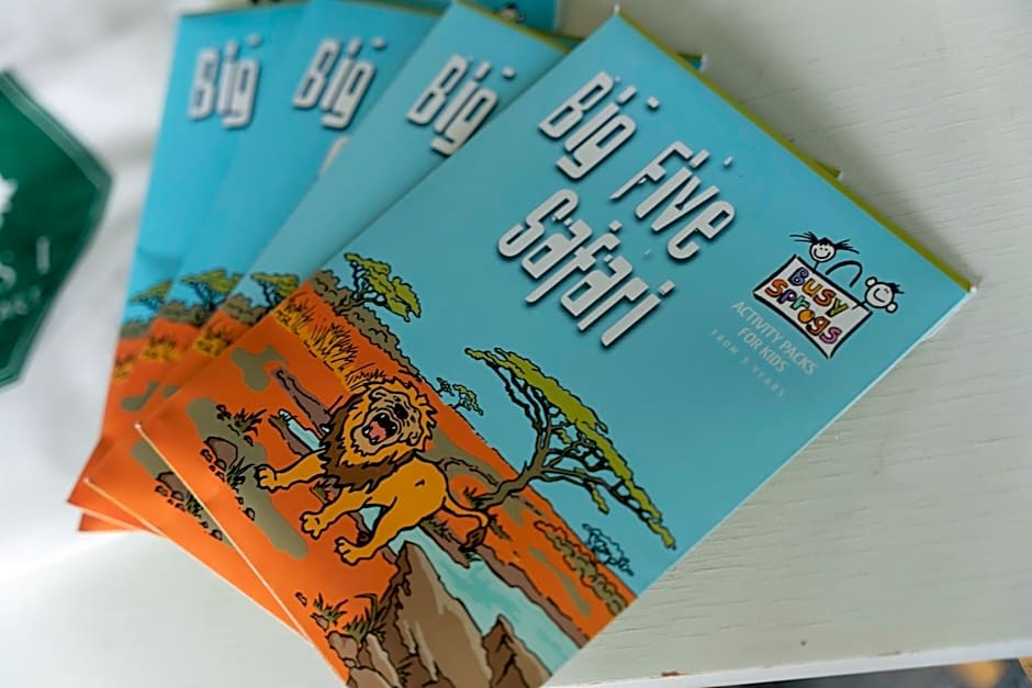 Hlosi Game Lodge - Amakhala Game Reserve