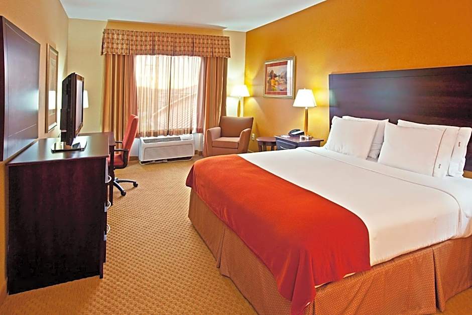 Holiday Inn Express Hotel & Suites Franklin By IHG