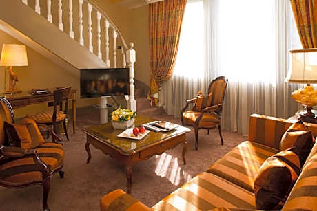 Duplex Suite with Twin Beds