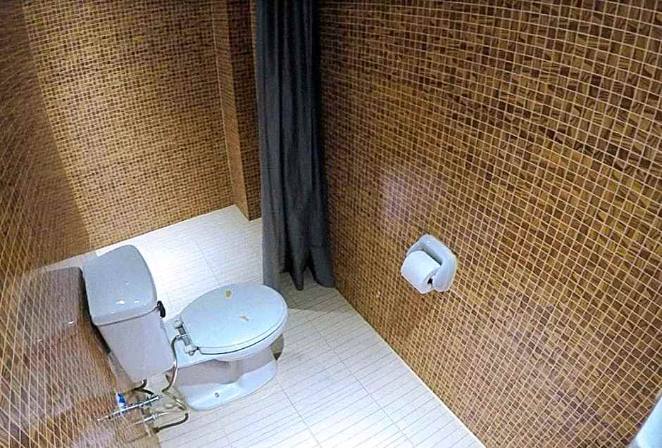 RedDoorz Plus @ Taj Hotel Tuguegarao