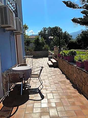 Triple Room with Pool View