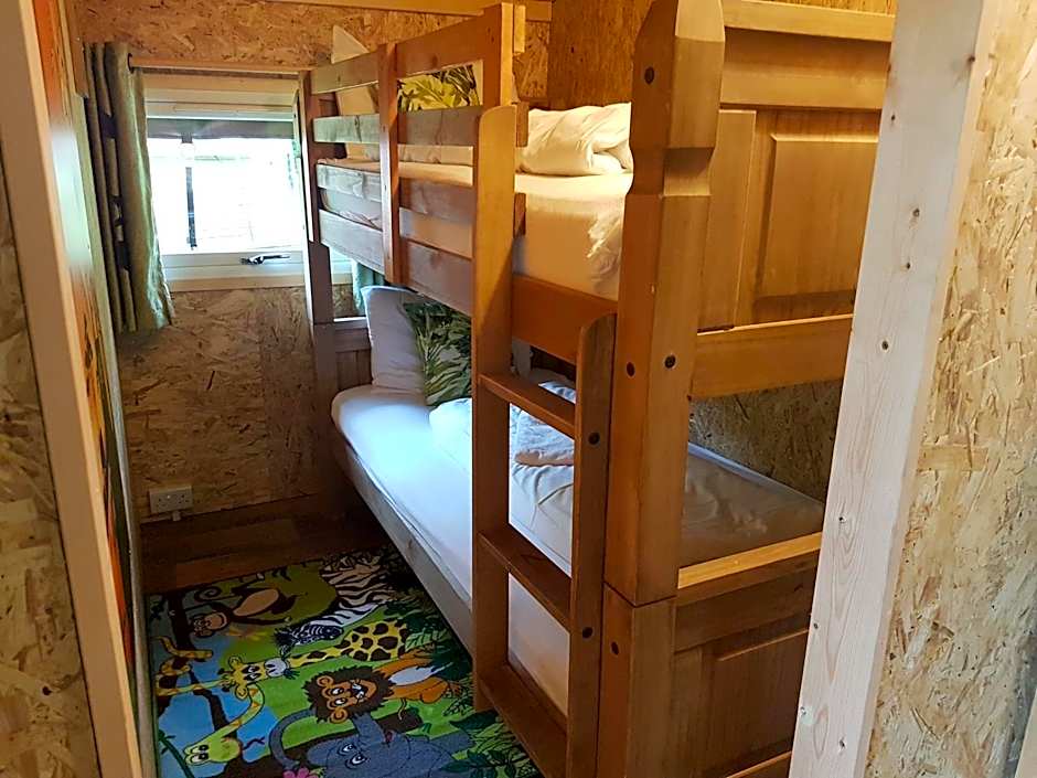 The Gulliver's Hotel