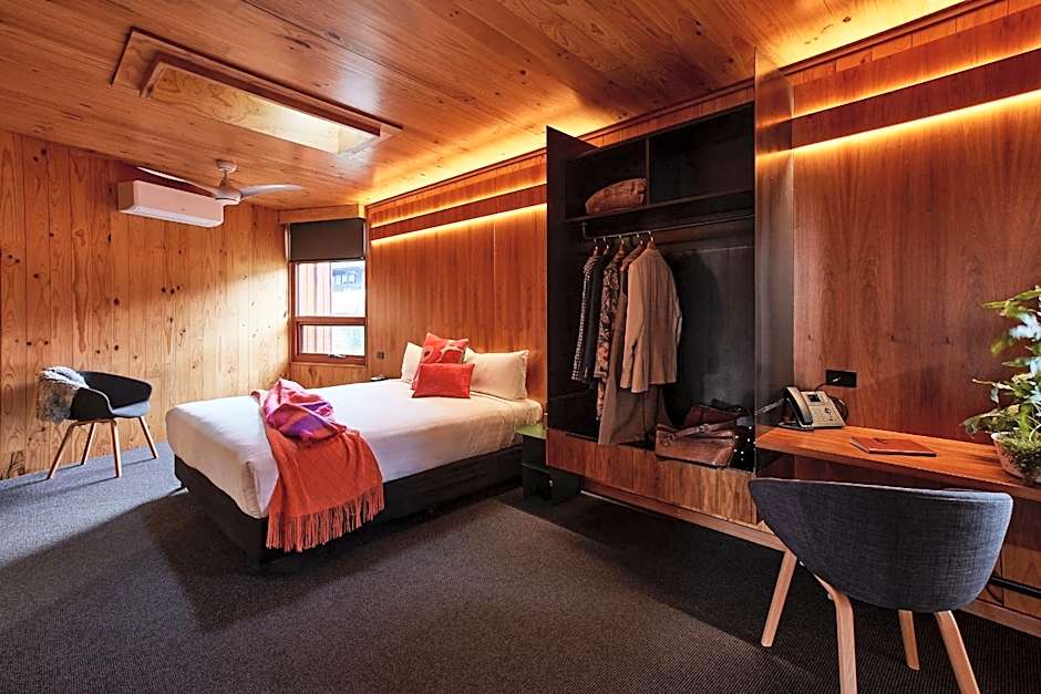 Iron Creek Bay Estate