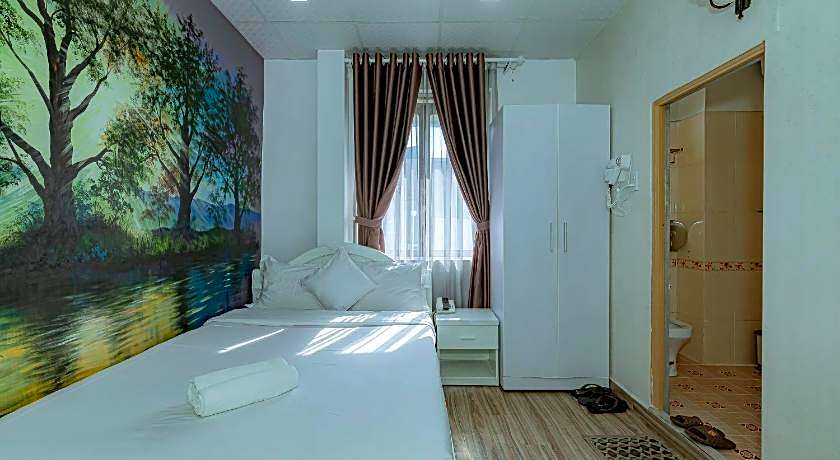 Ken's Backpackers Hotel