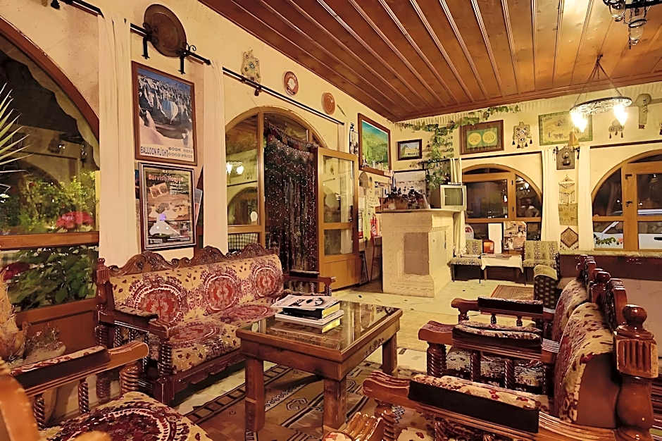 Cave Hotel Saksagan