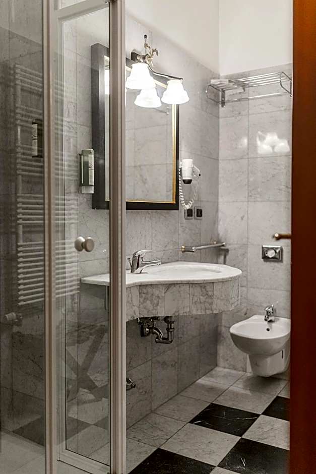Hotel Villa Policreti