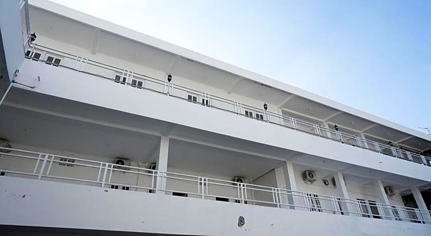 RedDoorz Plus near UMS Solo