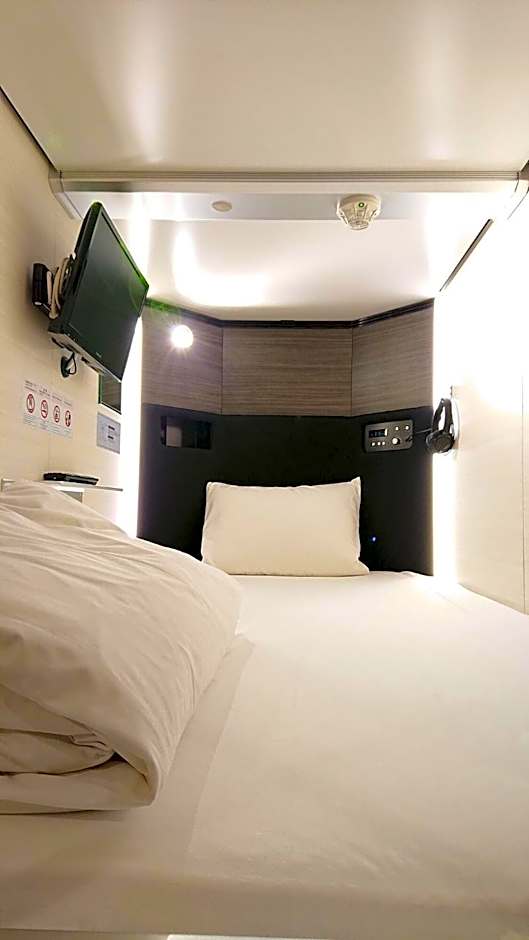 Akihabara Bay Hotel (Female Only)