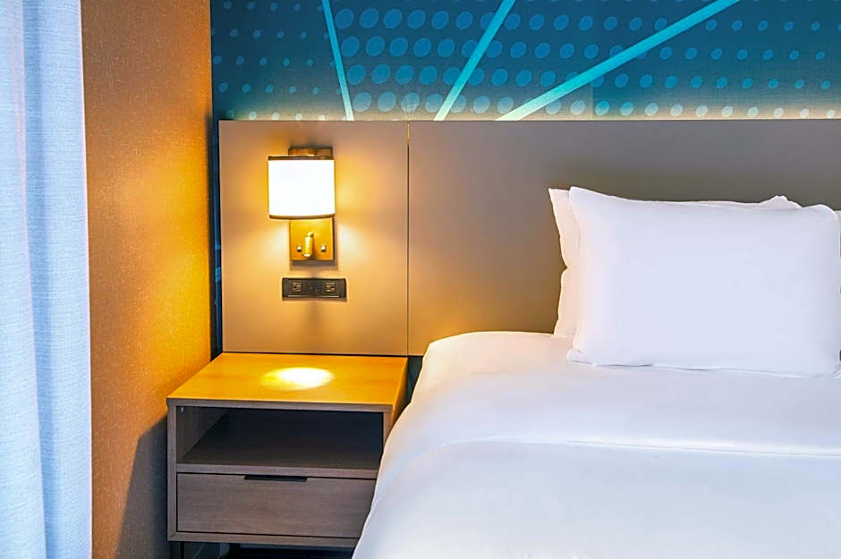 Comfort Suites