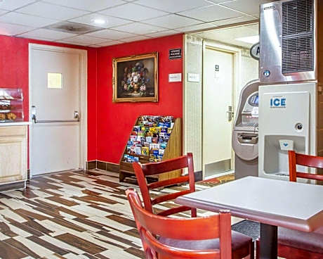 Days Inn by Wyndham Jersey City