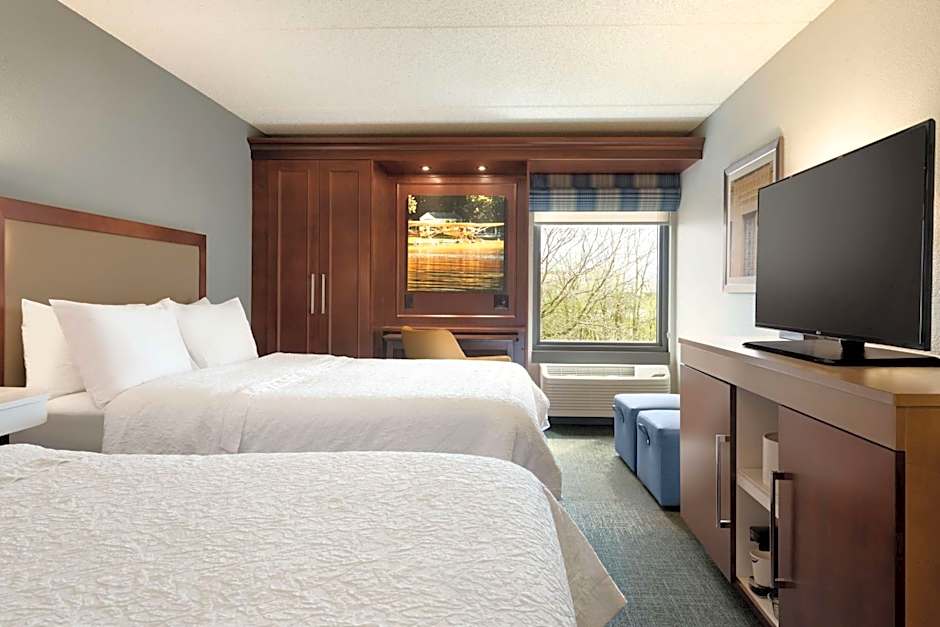 Hampton Inn By Hilton Appleton-Fox River Mall Area