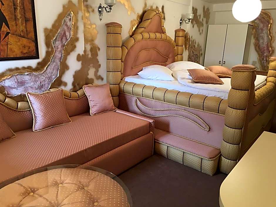 Bali Colosseum Hotel