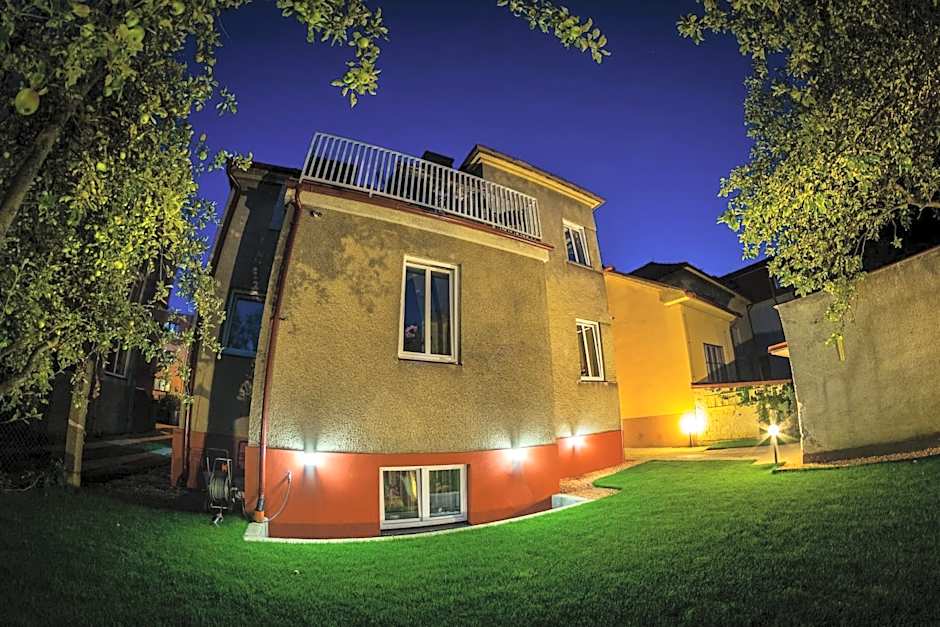 VILLA CENTRUM APARTMÁNY s RAŇAJKAMI A SAUNOU