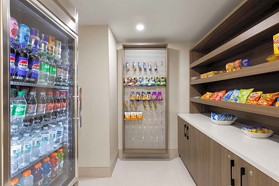 La Quinta Inn & Suites by Wyndham Atlanta Roswell