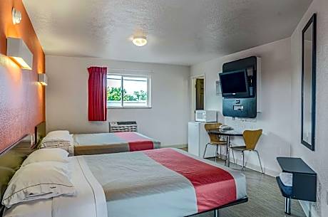 2 FULL BEDS | NON-SMOKING