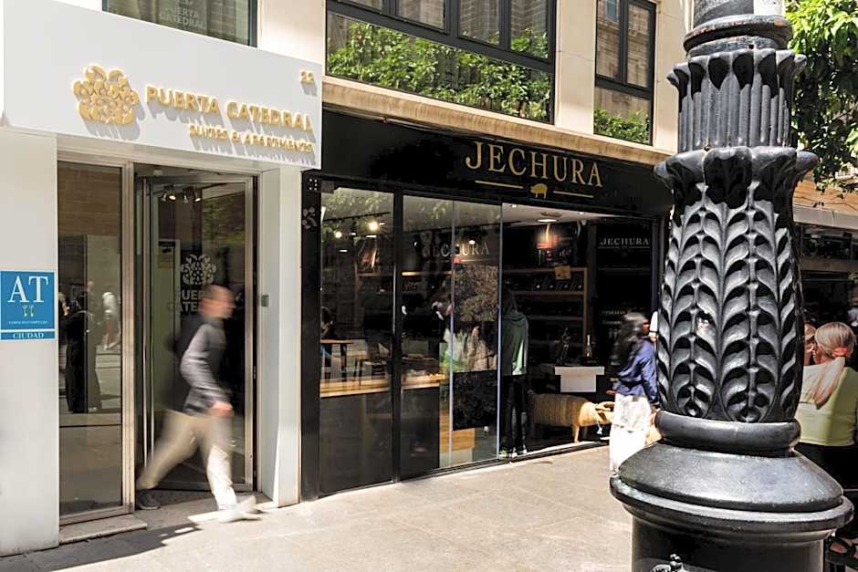 Puerta Catedral Suites