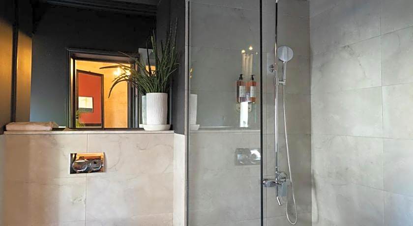 Unfound Door - Design Hotel