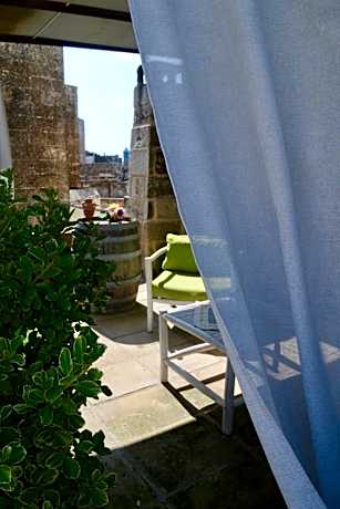 King Room with Garden View