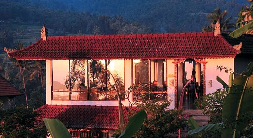 Lesong Hotel and Restaurant